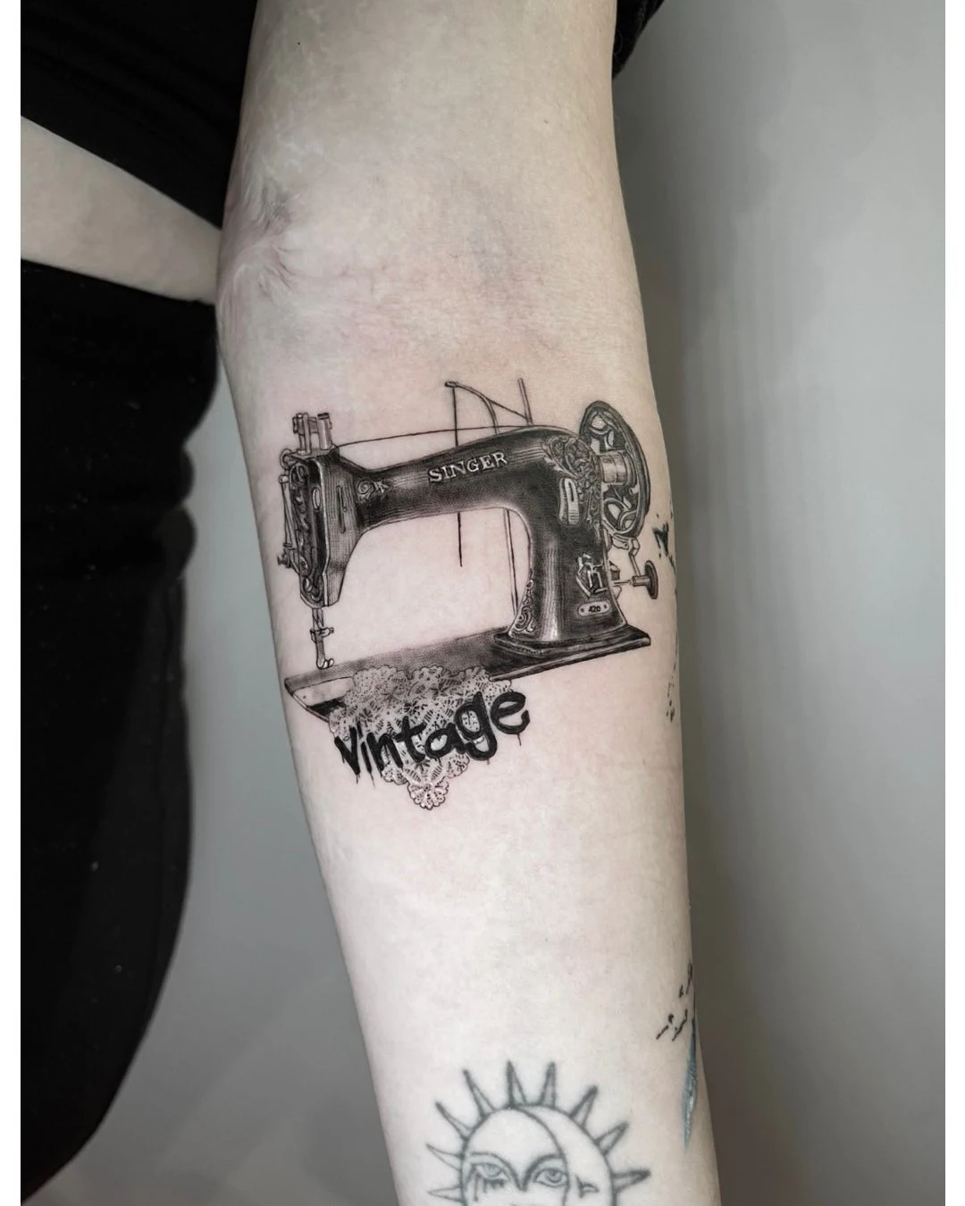 Vintage Singer dövme görseli