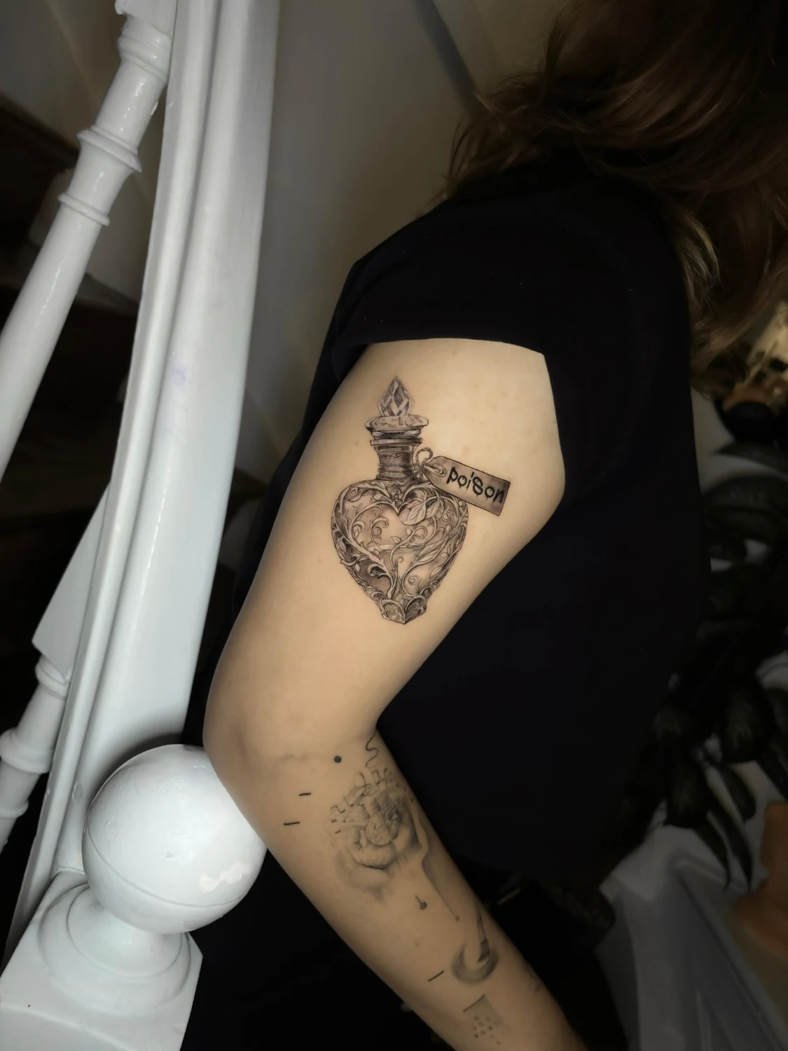 Poison Heart kol yerleşimi